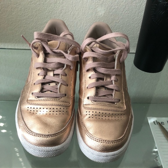 Metalic rose gold sneaker! - Picture 2 of 5